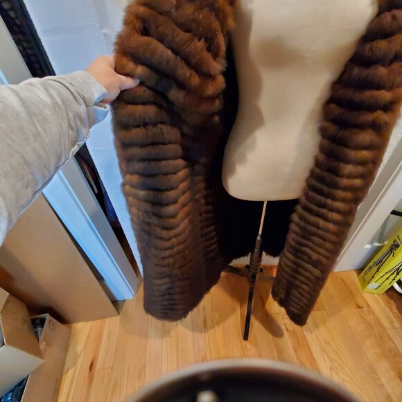 REAL OPPOSUM FUR Lined & Trimmed SZ 12 Beautiful Trench Coat Jacket - Picture 3 of 11